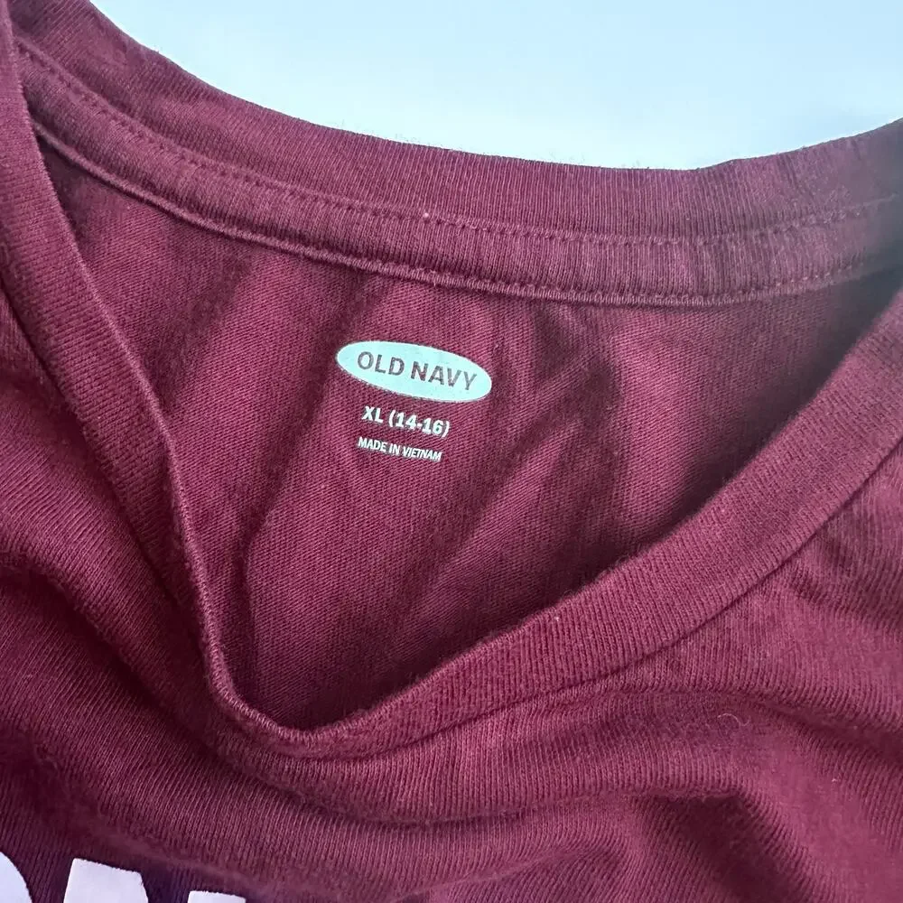 Old Navy Maroon Love Heart Graphic Tee - Women's XL